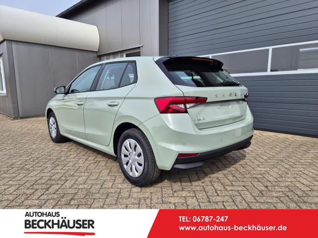 Skoda Fabia - 1.0 TSI 95PS Selection 5-t&uuml;rig R&uuml;ckf.Kamera Parksensoren Sitzheizung Multifunktionslenkrad Klima Skoda-Radio Bluetooth Touchscreen Tempomat Nebelsch. Apple CarPlay + Android Auto