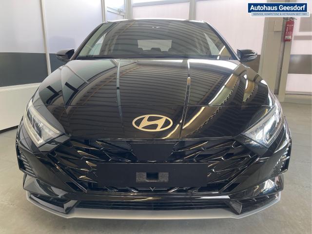 Hyundai / i20 / Schwarz / / / 
