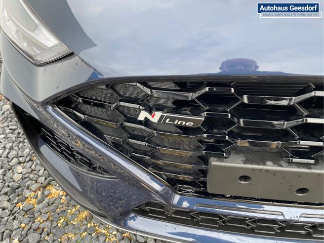 Hyundai / i30 / Weiß / / / 