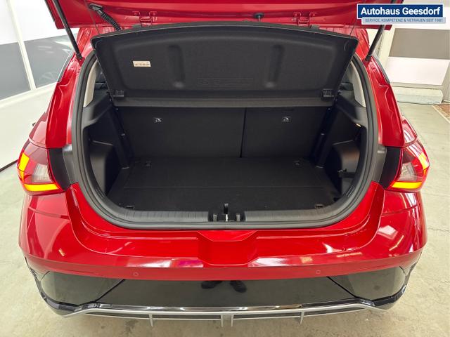 Hyundai / i20 / Rot / / / DCT ACC SHZ NAVI RFK 