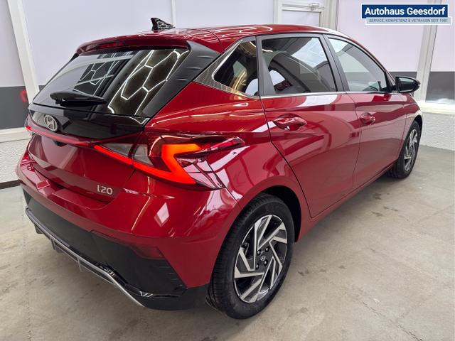 Hyundai / i20 / Rot / / / DCT ACC SHZ NAVI RFK 