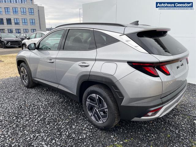 Hyundai / TUCSON FACELIFT / Weiß / / / 