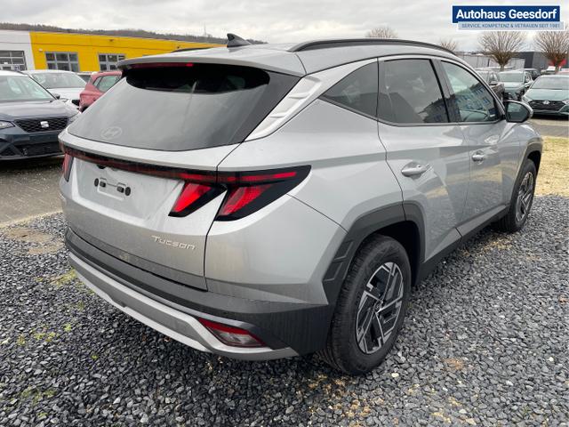 Hyundai / TUCSON FACELIFT / Weiß / / / 