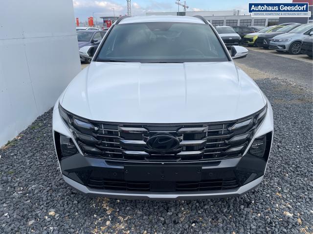 Hyundai / TUCSON FACELIFT / Weiß / / / 