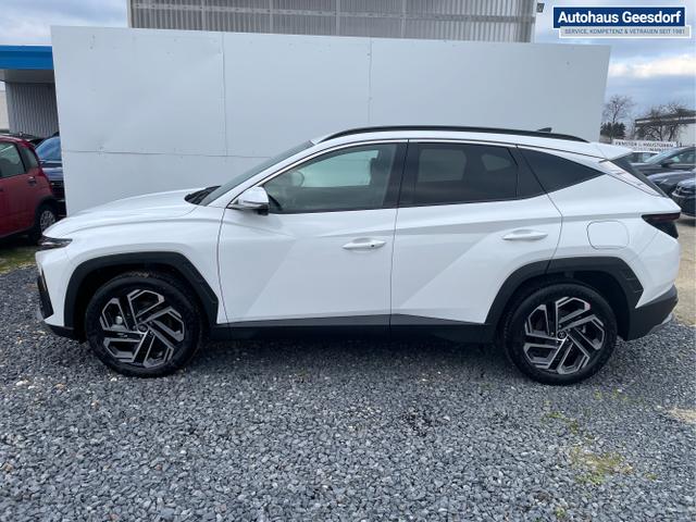 Hyundai / TUCSON FACELIFT / Weiß / / / 