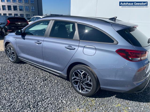 Hyundai / i30 / Weiß / / / 