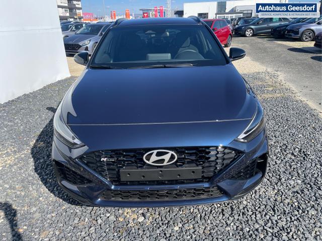 Hyundai / i30 / Weiß / / / 