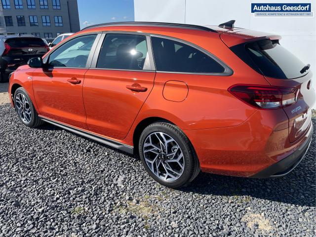 Hyundai / i30 / Weiß / / / 