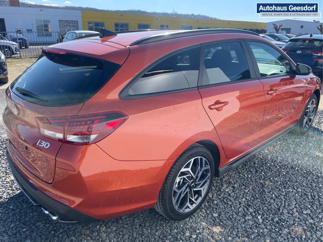 Hyundai / i30 / Weiß / / / 