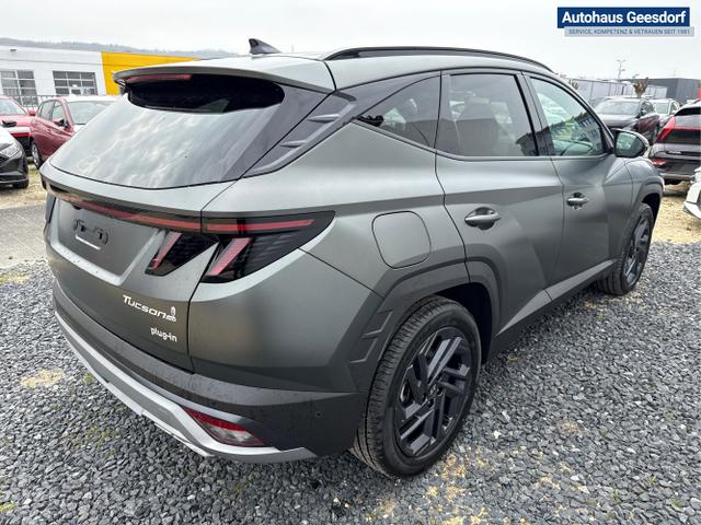 Hyundai / TUCSON FACELIFT / Weiß / / / 