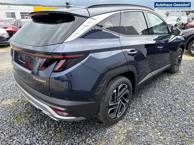 Hyundai / TUCSON FACELIFT / Weiß / / / 