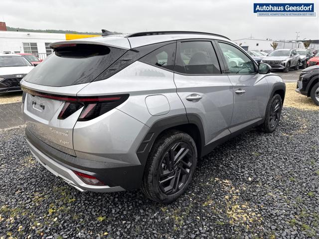 Hyundai / TUCSON FACELIFT / Weiß / / / 