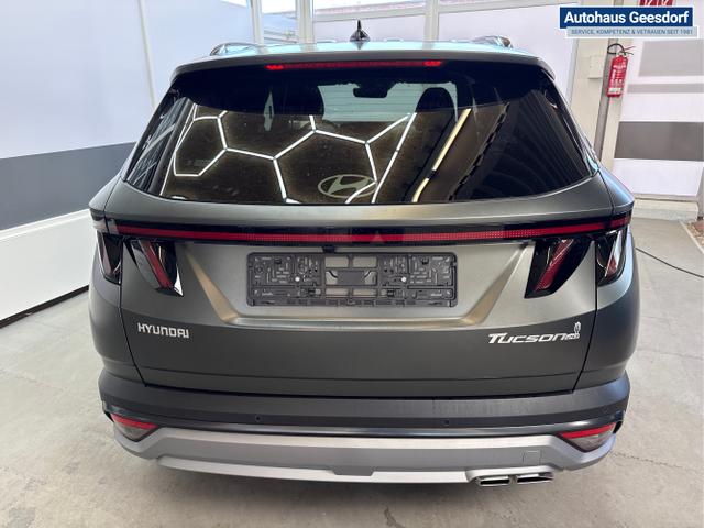 Hyundai / TUCSON FACELIFT / Grün / / / 20th Anniversary KRELL SHZ v+h 360Kamera HUD