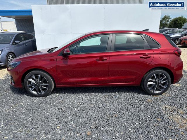 Hyundai / i30 / Weiß / / / 