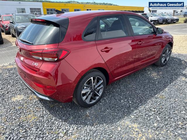 Hyundai / i30 / Weiß / / / 