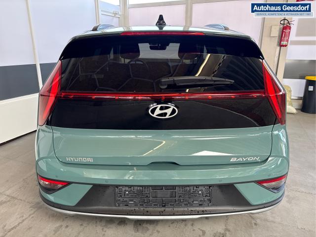 Hyundai / BAYON / Grün / / / NAVI SHZ RFK PDC KLIMAAUTOMATIK