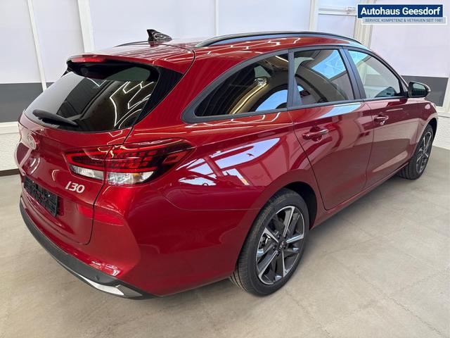 Hyundai i30 Kombi STYLE EDITION NAVI SHZ KLIMAAUTOMATIK RFK LED PDC v+h 