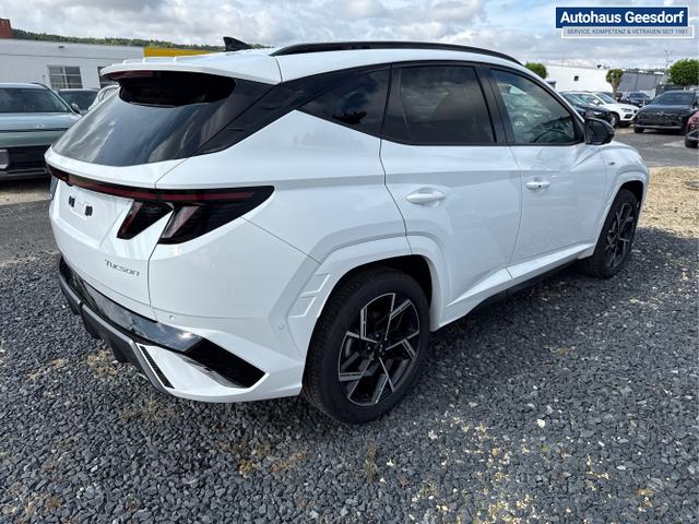 Hyundai / TUCSON / Weiß / / / 