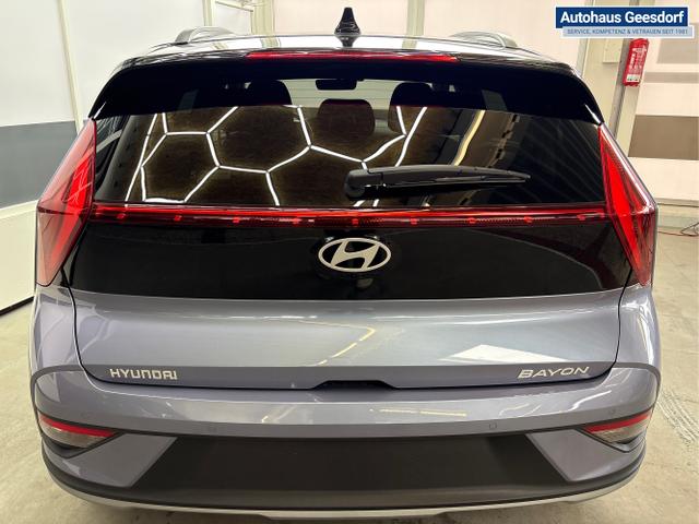 Hyundai / BAYON / Blau / / / DCT ACC SmartSense PLUS NAVI SHZ RFK PDC KLIMAAUTOMATIK