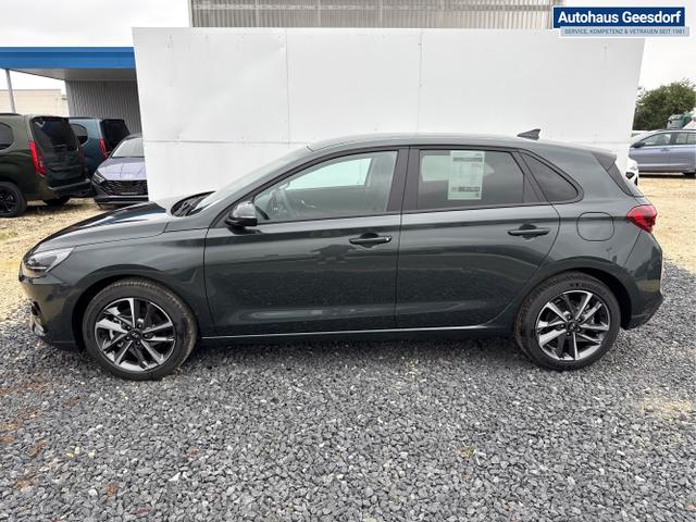 Hyundai / i30 / Grün / / / EDITION SHZ NAVI ALU LED RFK PDC