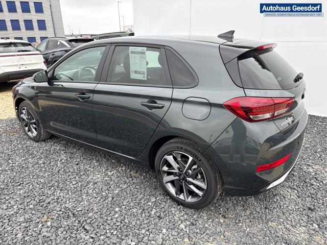 Hyundai / i30 / Grün / / / EDITION SHZ NAVI ALU LED RFK PDC
