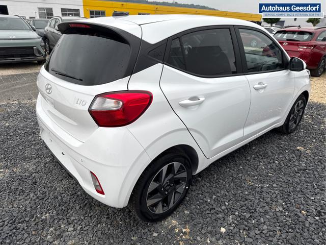 Hyundai / i10 / Weiß / / / AUT NAVI SHZ TEMPOMAT 
