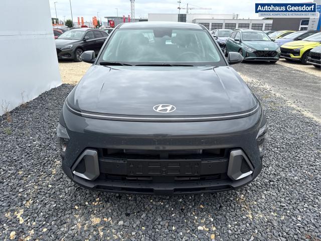 Hyundai / KONA / Grau / / / NAVI KLIMAAUTOMATIK PDC v+h RFK