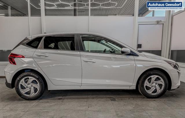 Hyundai i20 COMFORT NAVI RFK TEMPOMAT 