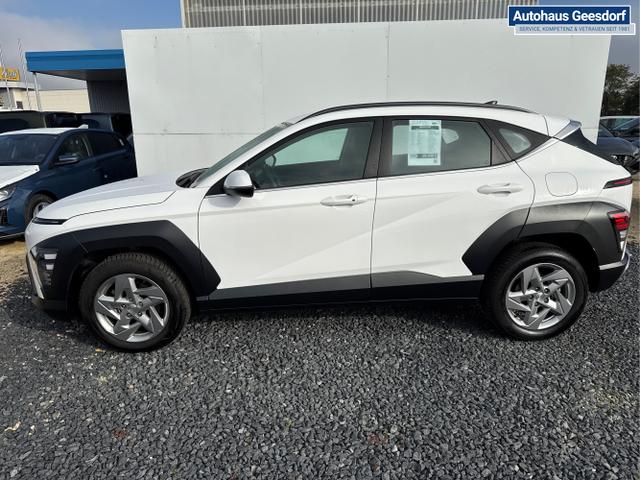 Hyundai / KONA / Weiß / / / DCT 198PS NAVI SHZ ACC PDC v+h 