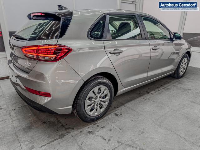 Hyundai i30 STYLE NAVI LED RFK PDC 