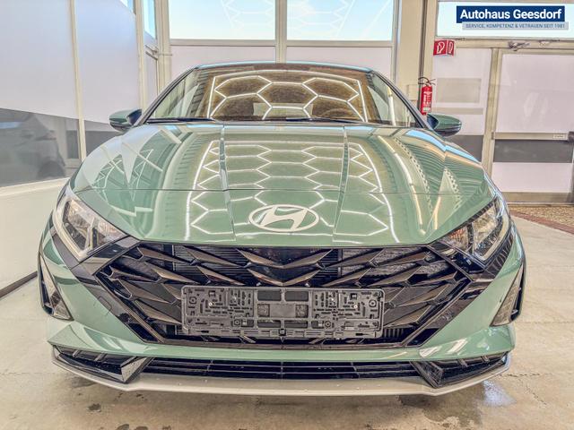 Beispielbilder, ggf. teilweise mit Sonderausstattung