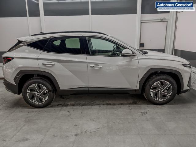 Hyundai TUCSON STYLE KLIMAAUTOMATIK TOTWINKEL NAVI SHZ RFK PDC 