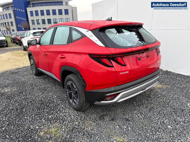 Hyundai / TUCSON / Rot / / / SHZ NAVI PDC RFK