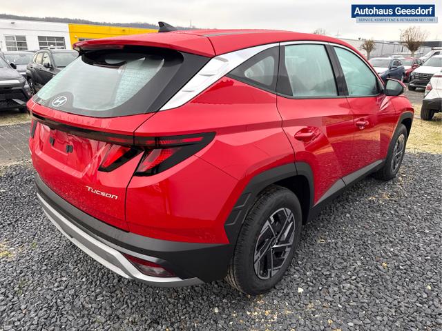 Hyundai / TUCSON / Rot / / / SHZ NAVI PDC RFK
