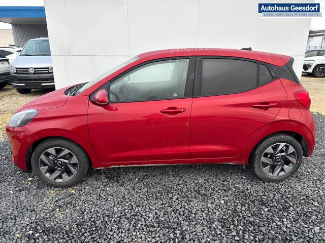 Hyundai / i10 / Rot / / / AUT NAVI SHZ RFK TEMPOMAT 