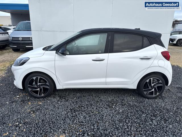 Hyundai / i10 / Wei&szlig; / / / AUT SHZ SMART KEY KLIMAAUTOMATIK AMBIENTE ALU RFK PDC NAVI 