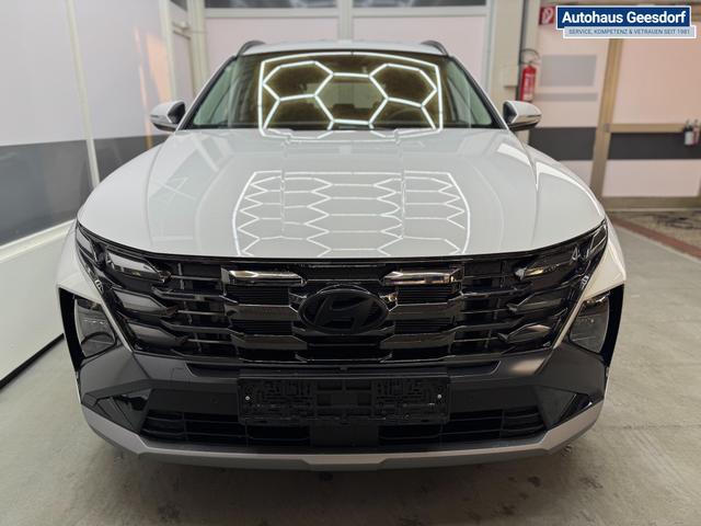 Hyundai TUCSON STYLE AUT ACC 18ALU KLIMAAUTOMATIK TOTWINKEL NAVI SHZ RFK PDC 