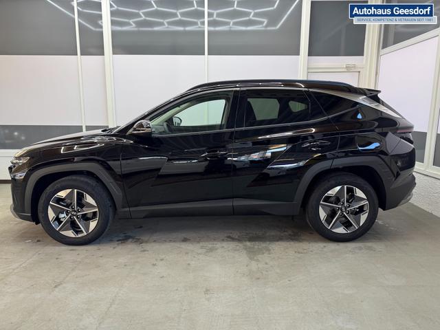 Hyundai TUCSON STYLE AUT ACC 18ALU KLIMAAUTOMATIK TOTWINKEL NAVI SHZ RFK PDC 