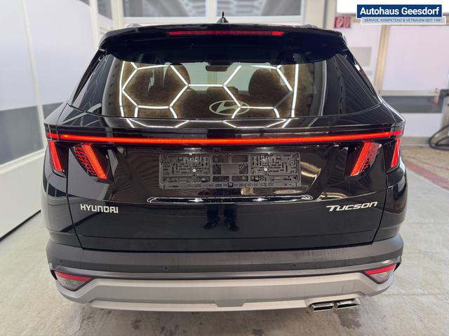 Hyundai TUCSON STYLE AUT ACC 18ALU KLIMAAUTOMATIK TOTWINKEL NAVI SHZ RFK PDC 
