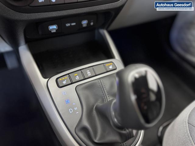 Hyundai i10 PREMIUM AUT SHZ KLIMAAUTOMATIK AMBIENTE ALU RFK PDC NAVI 