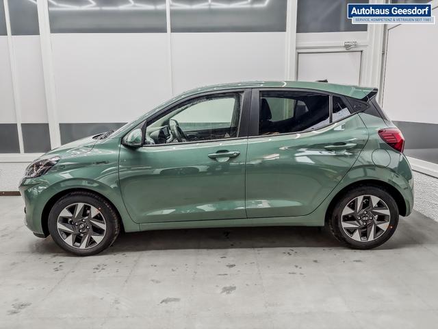 Hyundai i10 PREMIUM AUT SHZ KLIMAAUTOMATIK AMBIENTE ALU RFK PDC NAVI 