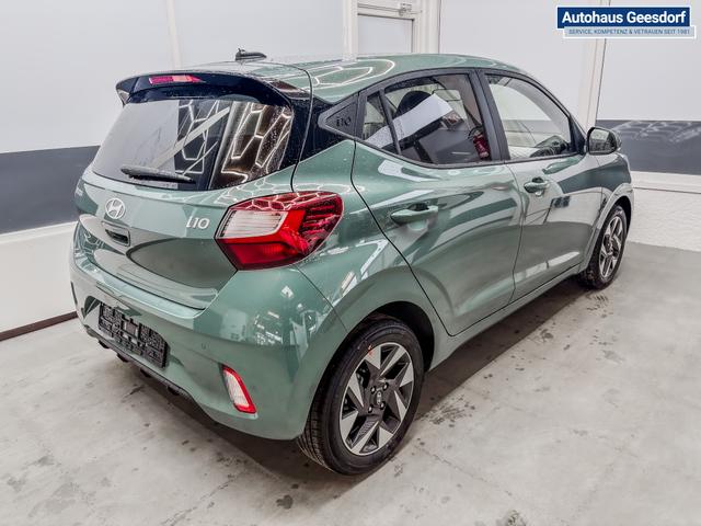 Hyundai i10 PREMIUM AUT SHZ KLIMAAUTOMATIK AMBIENTE ALU RFK PDC NAVI 