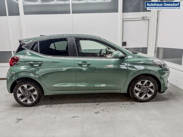 Hyundai i10 PREMIUM AUT SHZ KLIMAAUTOMATIK AMBIENTE ALU RFK PDC NAVI 