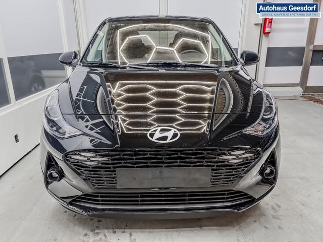 Hyundai i10 PREMIUM AUT SHZ KLIMAAUTOMATIK AMBIENTE ALU RFK PDC NAVI 