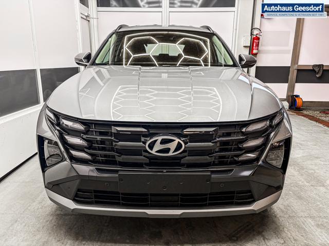 Hyundai TUCSON STYLE AUT KLIMAAUTOMATIK TOTWINKEL NAVI SHZ RFK PDC 