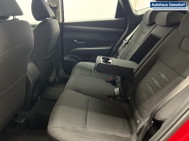 Hyundai TUCSON STYLE AUT KLIMAAUTOMATIK TOTWINKEL NAVI SHZ RFK PDC 