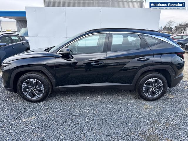 Hyundai / TUCSON / Schwarz / / / KLIMAAUTOMATIK TOTWINKEL NAVI SHZ RFK PDC