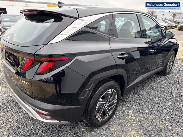 Hyundai / TUCSON / Schwarz / / / SHZ NAVI PDC RFK
