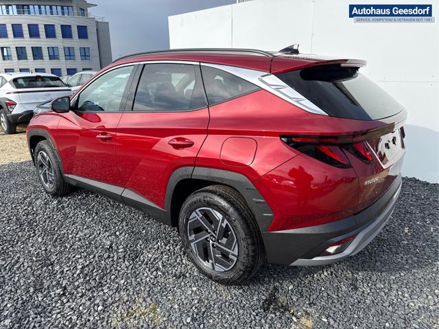 Hyundai / TUCSON / Rot / / / KLIMAAUTOMATIK TOTWINKEL NAVI SHZ RFK PDC