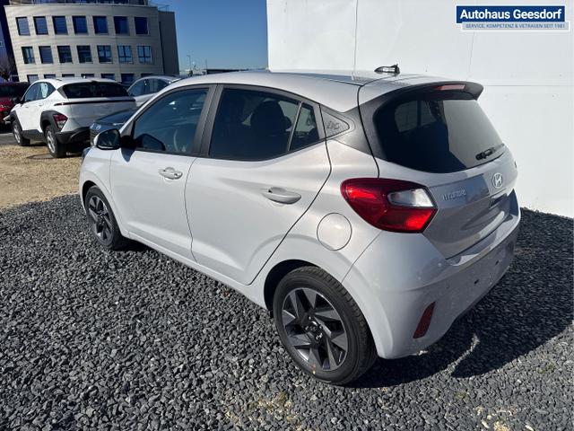 Hyundai / i10 / Grau / / / AUT KLIMAAUTOMATIK NAVI SHZ RFK TEMPOMAT 